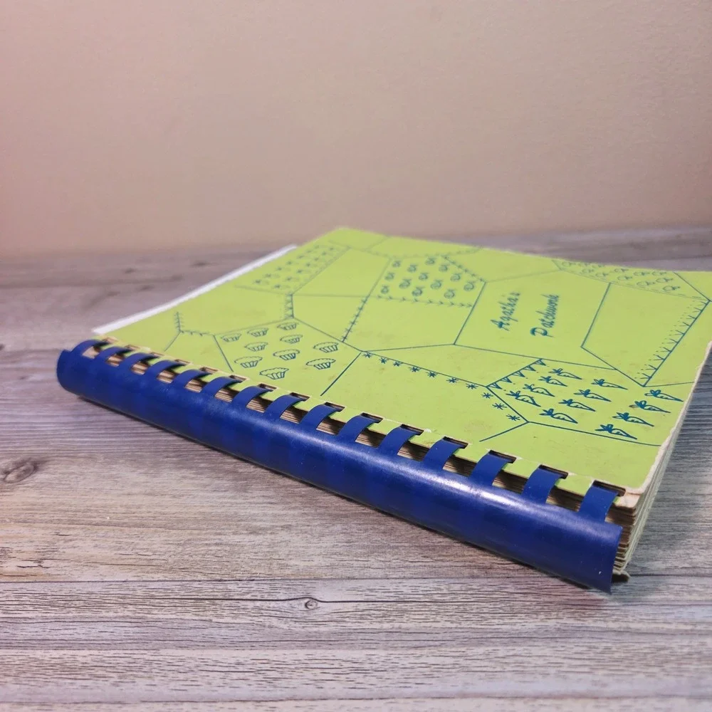 Agatha's Patchwork 1973 Vtg Iowa Community Cookbook‎ Jane Lamb Hospital Spiral